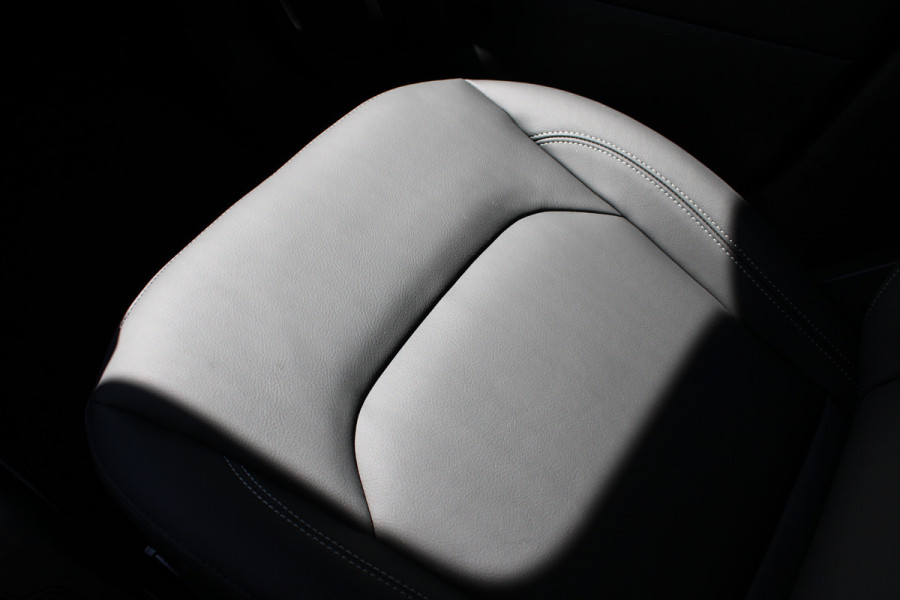 Jeep Renegade 4xe 190 Plug-in Hybrid S | Panoramadak | Leder | Led | Camera | Parkeer assistent