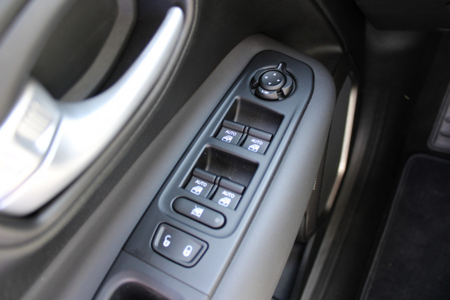 Jeep Renegade 4xe 190 Plug-in Hybrid S | Panoramadak | Leder | Led | Camera | Parkeer assistent