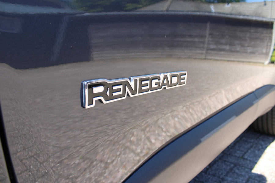 Jeep Renegade 4xe 190 Plug-in Hybrid S | Panoramadak | Leder | Led | Camera | Parkeer assistent