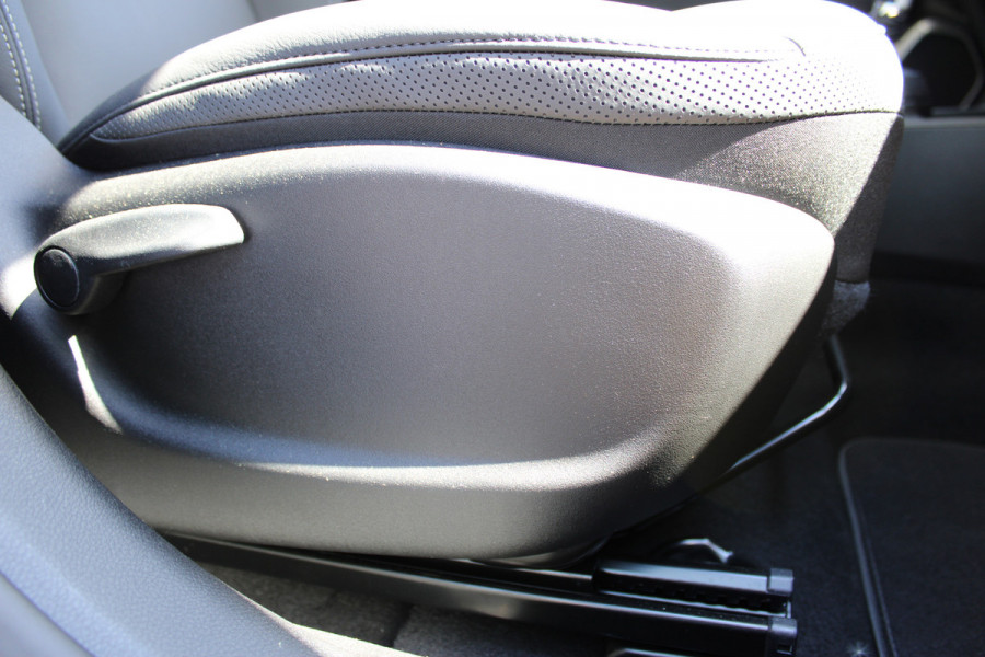 Jeep Renegade 4xe 190 Plug-in Hybrid S | Panoramadak | Leder | Led | Camera | Parkeer assistent