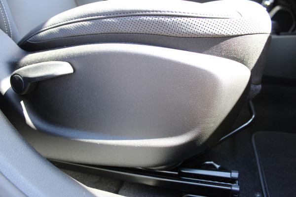 Jeep Renegade 4xe 190 Plug-in Hybrid S | Panoramadak | Leder | Led | Camera | Parkeer assistent