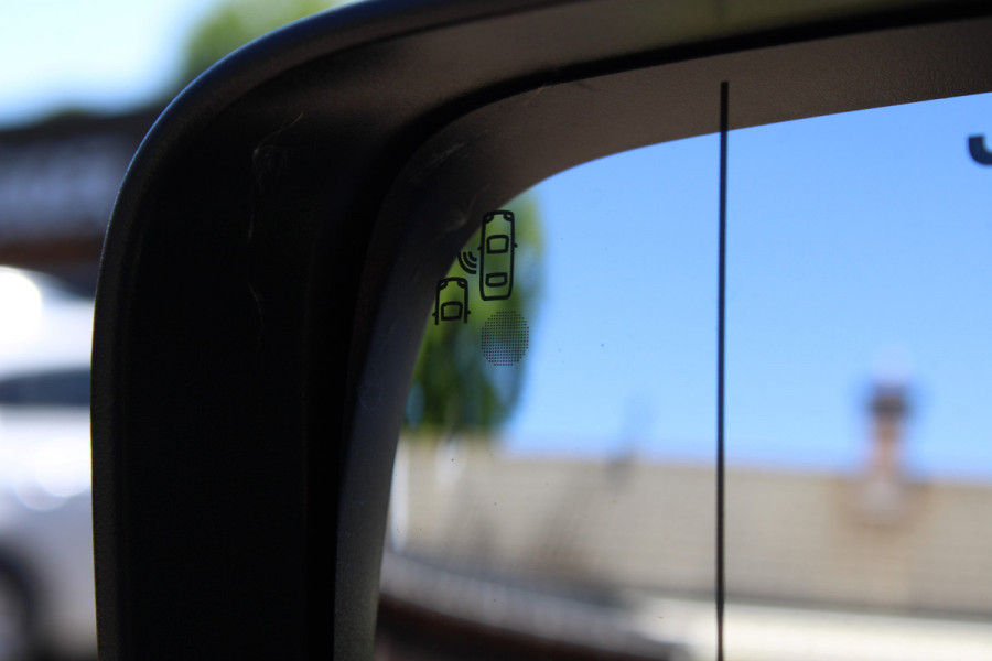 Jeep Renegade 4xe 190 Plug-in Hybrid S | Panoramadak | Leder | Led | Camera | Parkeer assistent