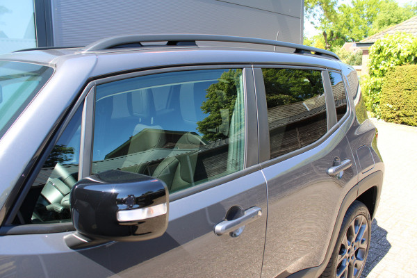 Jeep Renegade 4xe 190 Plug-in Hybrid S | Panoramadak | Leder | Led | Camera | Parkeer assistent