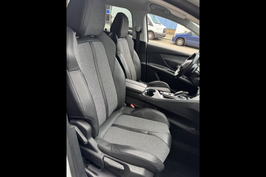 Peugeot 5008 1.2 PureTech Allure AUTOMAAT 7Prs- Navigatie / Apple Carplay I Airco I LED I DPC I Sport pakket I Dealer onderhouden