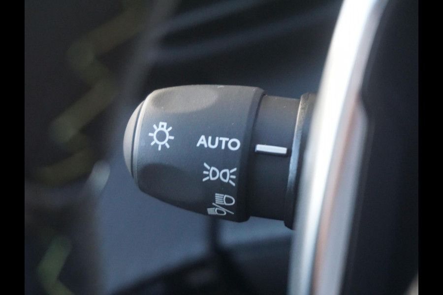 Peugeot 208 1.2 Hybrid 110 e-DCS6 GT Vision Pack