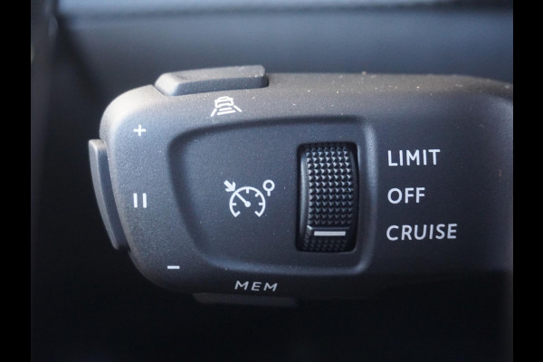 Peugeot 208 1.2 Hybrid 110 e-DCS6 GT Vision Pack