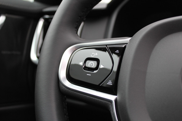 Volvo S90 2.0 T8 AWD Ultimate Dark | Panoramadak | H&K | Head-up | Leder | Pilot Assist | BLIS