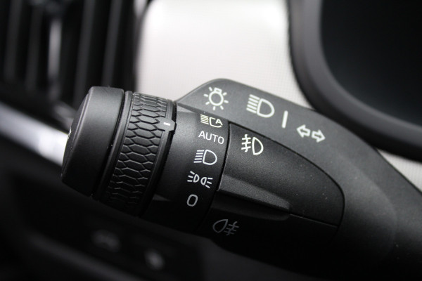 Volvo S90 2.0 T8 AWD Ultimate Dark | Panoramadak | H&K | Head-up | Leder | Pilot Assist | BLIS