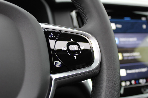 Volvo S90 2.0 T8 AWD Ultimate Dark | Panoramadak | H&K | Head-up | Leder | Pilot Assist | BLIS