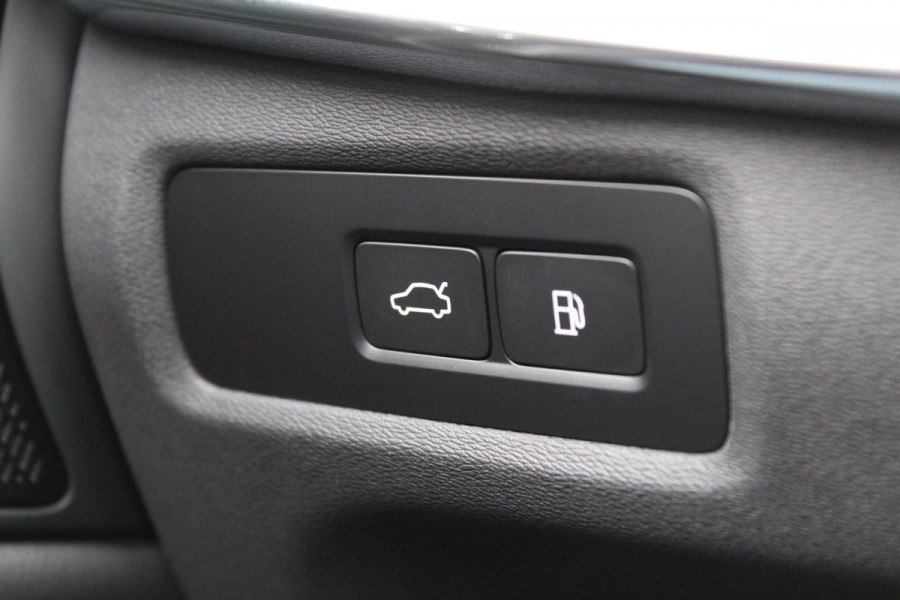 Volvo S90 2.0 T8 AWD Ultimate Dark | Panoramadak | H&K | Head-up | Leder | Pilot Assist | BLIS