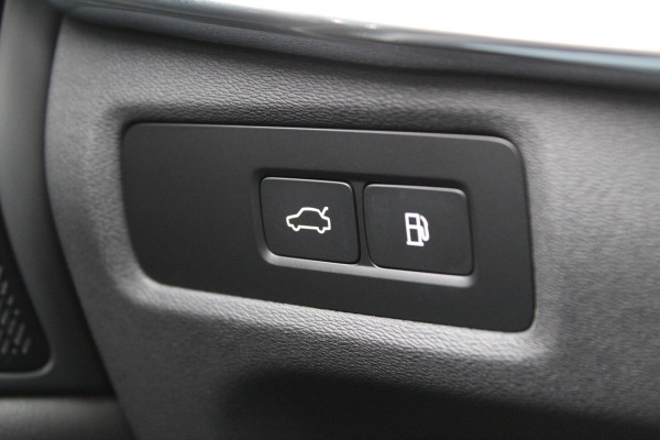 Volvo S90 2.0 T8 AWD Ultimate Dark | Panoramadak | H&K | Head-up | Leder | Pilot Assist | BLIS