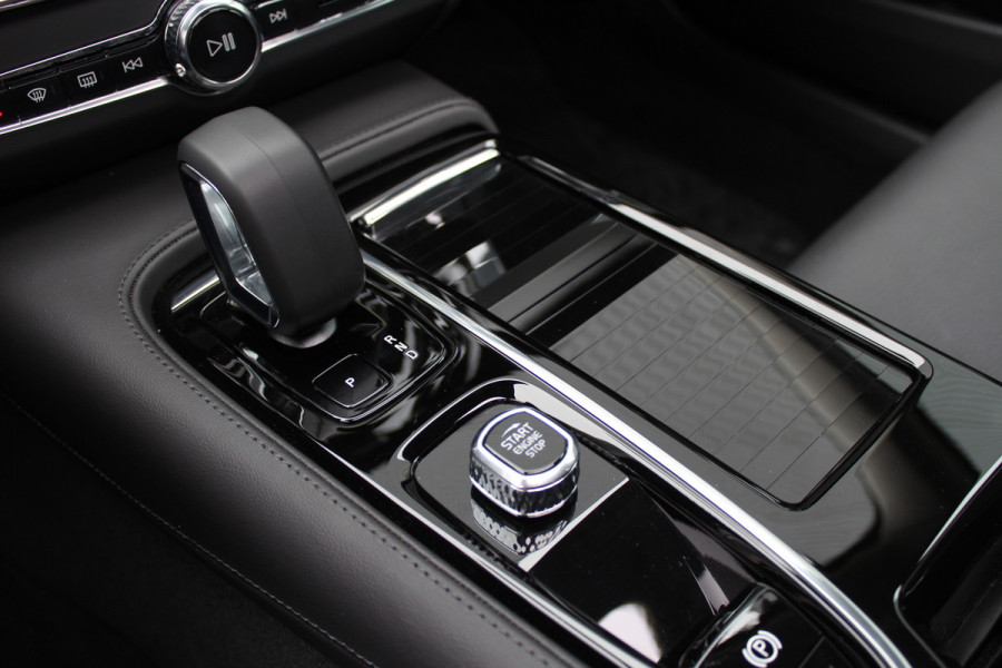 Volvo S90 2.0 T8 AWD Ultimate Dark | Panoramadak | H&K | Head-up | Leder | Pilot Assist | BLIS