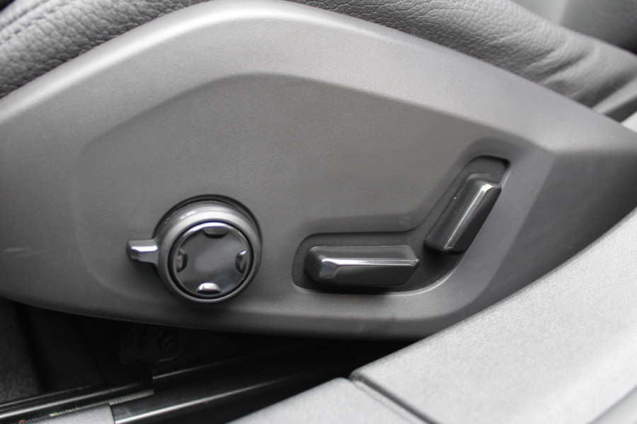 Volvo S90 2.0 T8 AWD Ultimate Dark | Panoramadak | H&K | Head-up | Leder | Pilot Assist | BLIS