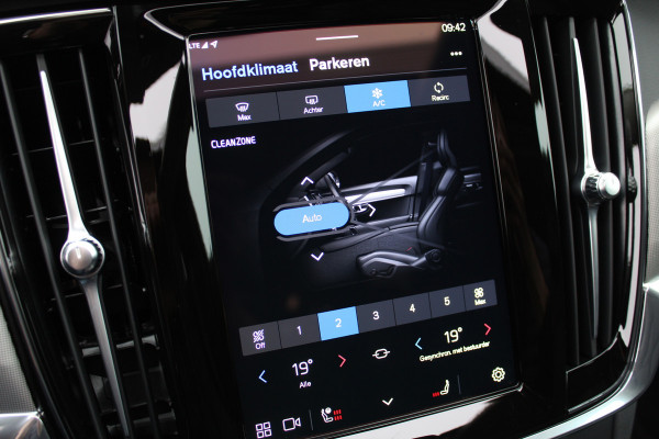 Volvo S90 2.0 T8 AWD Ultimate Dark | Panoramadak | H&K | Head-up | Leder | Pilot Assist | BLIS