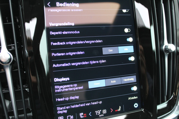 Volvo S90 2.0 T8 AWD Ultimate Dark | Panoramadak | H&K | Head-up | Leder | Pilot Assist | BLIS