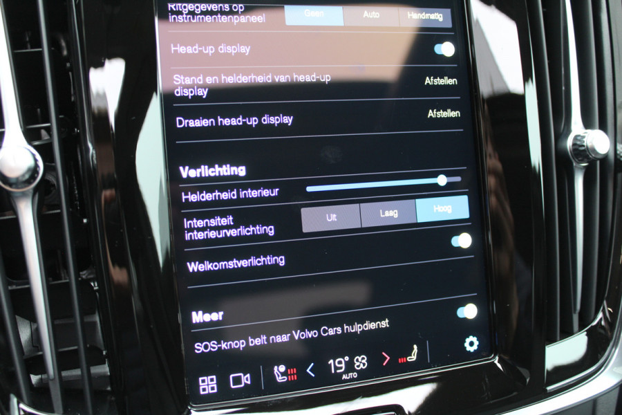 Volvo S90 2.0 T8 AWD Ultimate Dark | Panoramadak | H&K | Head-up | Leder | Pilot Assist | BLIS