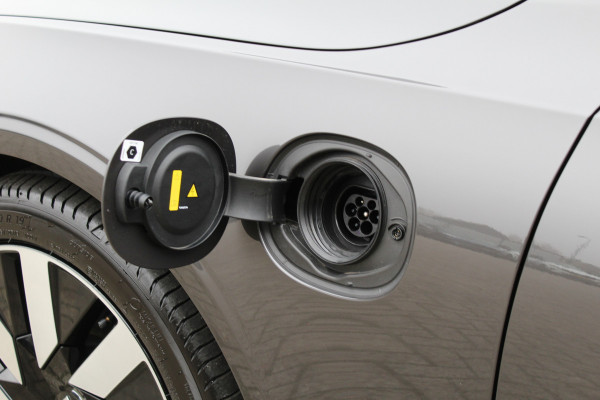 Volvo S90 2.0 T8 AWD Ultimate Dark | Panoramadak | H&K | Head-up | Leder | Pilot Assist | BLIS