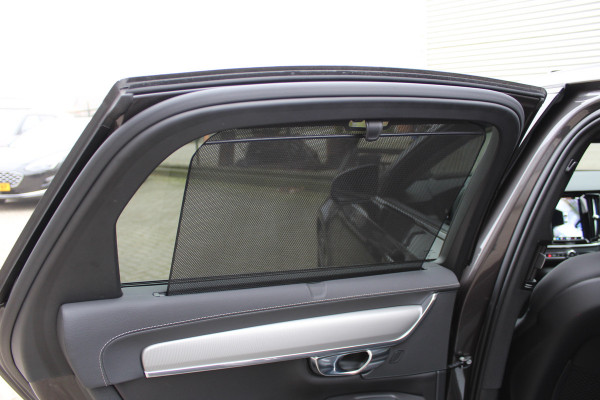 Volvo S90 2.0 T8 AWD Ultimate Dark | Panoramadak | H&K | Head-up | Leder | Pilot Assist | BLIS