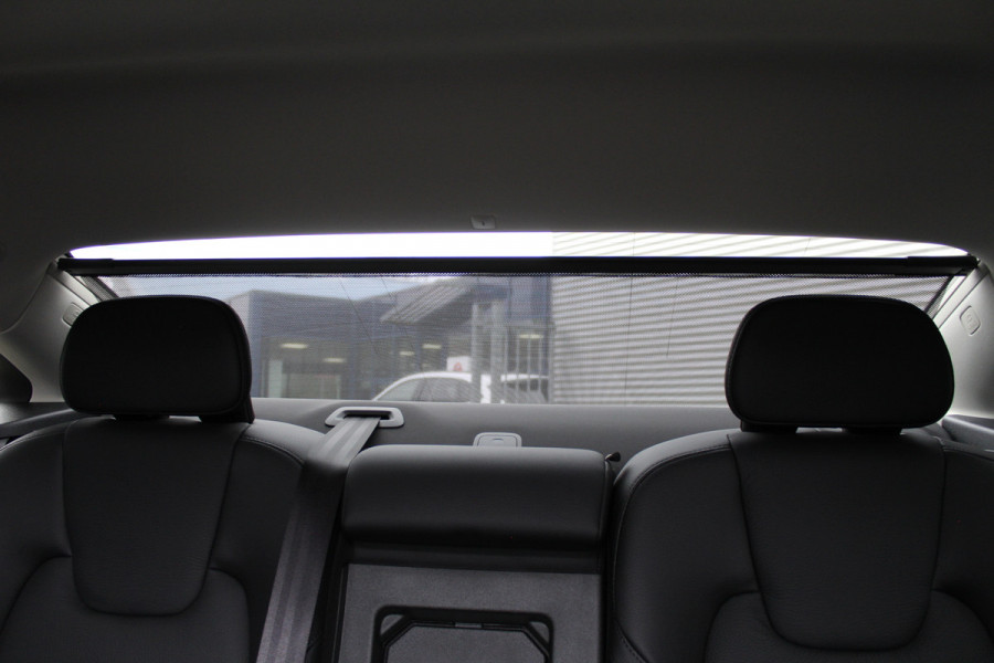 Volvo S90 2.0 T8 AWD Ultimate Dark | Panoramadak | H&K | Head-up | Leder | Pilot Assist | BLIS