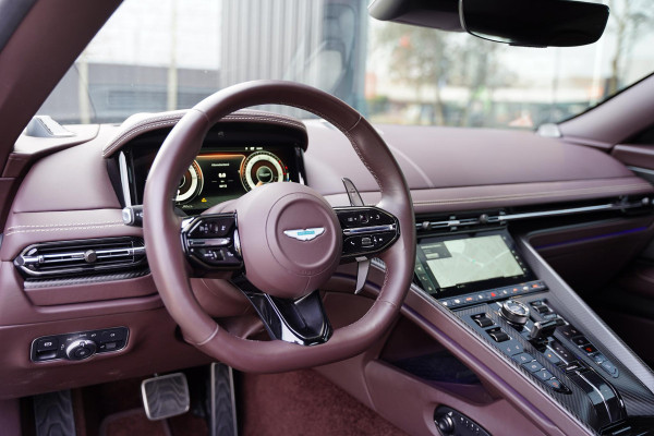 Aston Martin DB12 4.0 V8 / NL-Auto / B&W / Carbon