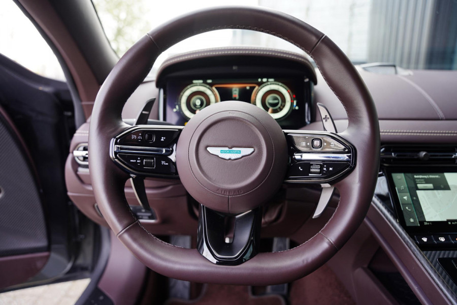 Aston Martin DB12 4.0 V8 / NL-Auto / B&W / Carbon