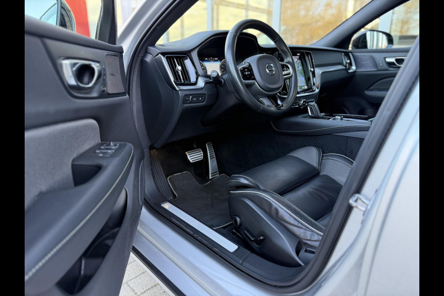 Volvo V60 2.0 T8 Recharge 390PK AWD R-Design |Pano|H/K|360CAM|AutoPilot|Trekhaak