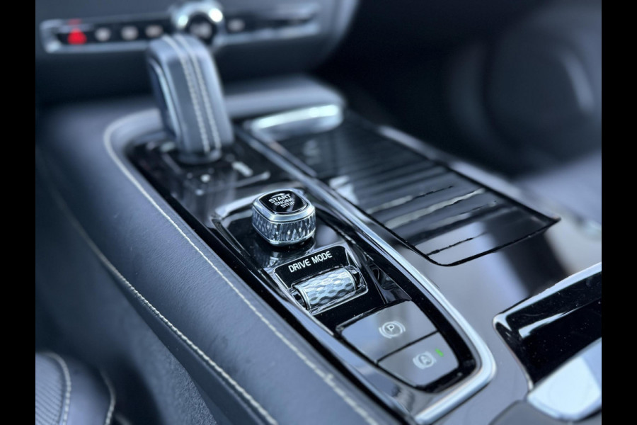 Volvo V60 2.0 T8 Recharge 390PK AWD R-Design |Pano|H/K|360CAM|AutoPilot|Trekhaak