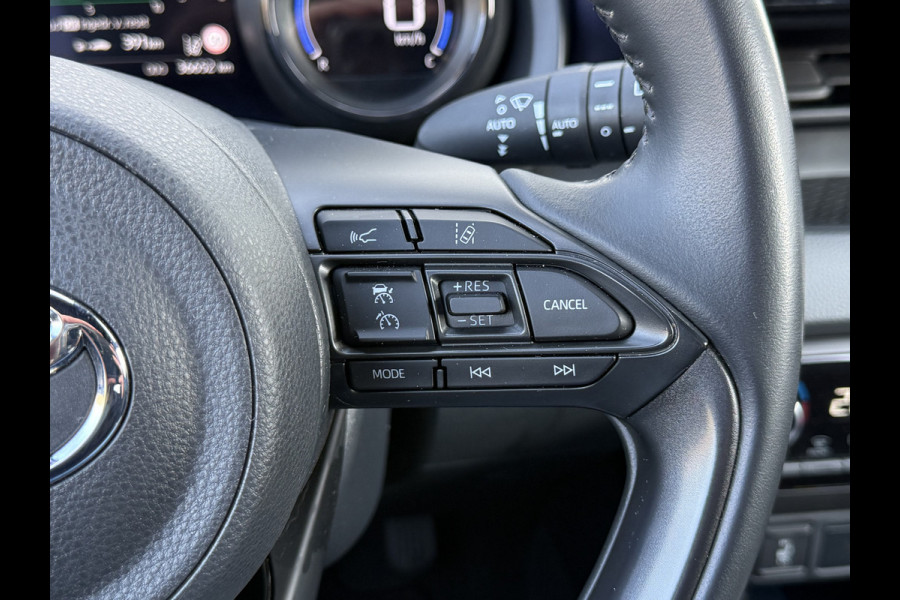Toyota Yaris 1.5 Hybrid Tokyo Spirit | HUD | ACC | Camera | LED | 17 inch