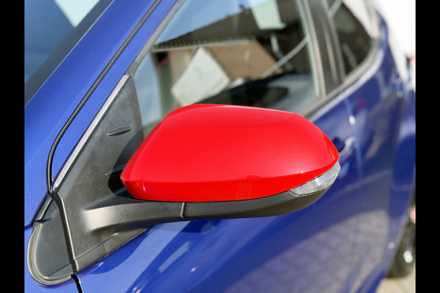 Toyota Yaris 1.5 Hybrid Tokyo Spirit | HUD | ACC | Camera | LED | 17 inch