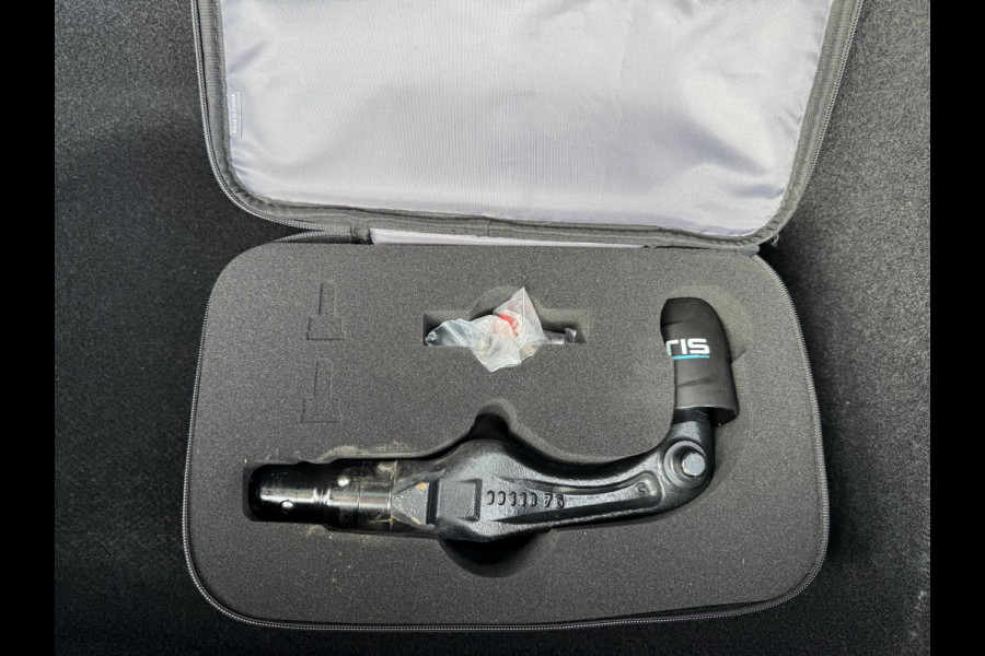 Tesla Model Y Premium Long Range AWD 75 kWh 10.000KM! | AFN. TREKHAAK | FABRIEKSGARANTIE TOT 2029! BTW| NIEUW MODEL