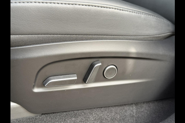 Tesla Model Y Premium Long Range AWD 75 kWh 10.000KM! | AFN. TREKHAAK | FABRIEKSGARANTIE TOT 2029! BTW| NIEUW MODEL