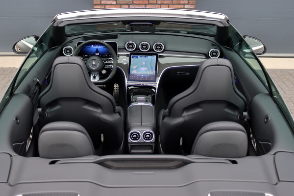 Mercedes-Benz CLE Cabriolet AMG 53 4MATIC+ Premium+ | Carbon | AMG Drivers Package | Distronic+ | Contourstoelen | Standkachel | Stoelventilatie | HUD | Performance-stoelen | Airscarf | Trekhaak | Verwarmd Stuurwiel |