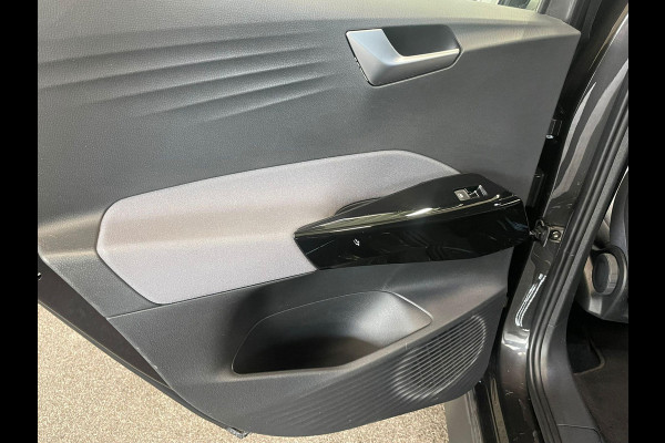 Volkswagen ID.3 Pro 58 kWh Navigatie Apple Carplay/Android Auto Parkeersensoren Adaptive Cruise Control Stoel- en stuurverwarming Lichtmetalen velgen Climate Control