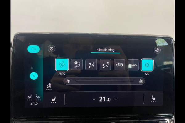 Volkswagen ID.3 Pro 58 kWh Navigatie Apple Carplay/Android Auto Parkeersensoren Adaptive Cruise Control Stoel- en stuurverwarming Lichtmetalen velgen Climate Control