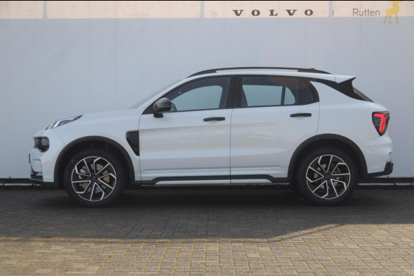 Lynk & Co 01 276PK Automaat Core / Adaptieve cruise control / Stoel - en stuurwielverwarming / Parkeersensoren / Achteruitrijcamera / Apple carplay / Trekhaak / Metallic lak / 19" lichtmetalen velgen