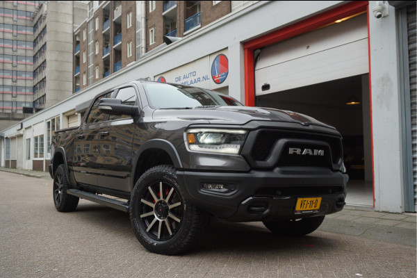 Dodge Ram 1500 5.7 V8 4x4 Crew Cab Rebel Sport | Luchtvering PANO -dak | Black Line | Off Road | Groot Navi | Apple CarPlay | Keyless | 20inch | Harman Kardon | Full LED | LPG onderbouw | excl BTW 3/2026 beurt + 4x Banden