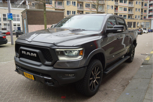 Dodge Ram 1500 5.7 V8 4x4 Crew Cab Rebel Sport | Luchtvering PANO -dak | Black Line | Off Road | Groot Navi | Apple CarPlay | Keyless | 20inch | Harman Kardon | Full LED | LPG onderbouw | excl BTW 3/2026 beurt + 4x Banden