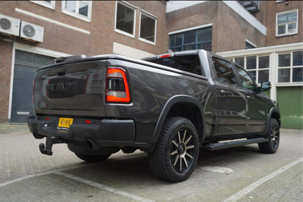 Dodge Ram 1500 5.7 V8 4x4 Crew Cab Rebel Sport | Luchtvering PANO -dak | Black Line | Off Road | Groot Navi | Apple CarPlay | Keyless | 20inch | Harman Kardon | Full LED | LPG onderbouw | excl BTW 3/2026 beurt + 4x Banden