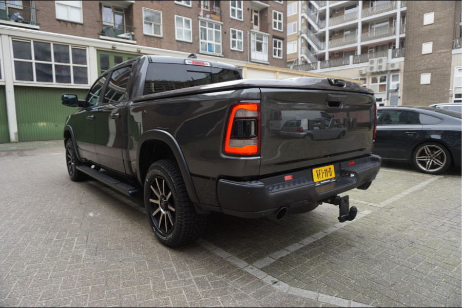 Dodge Ram 1500 5.7 V8 4x4 Crew Cab Rebel Sport | Luchtvering PANO -dak | Black Line | Off Road | Groot Navi | Apple CarPlay | Keyless | 20inch | Harman Kardon | Full LED | LPG onderbouw | excl BTW 3/2026 beurt + 4x Banden