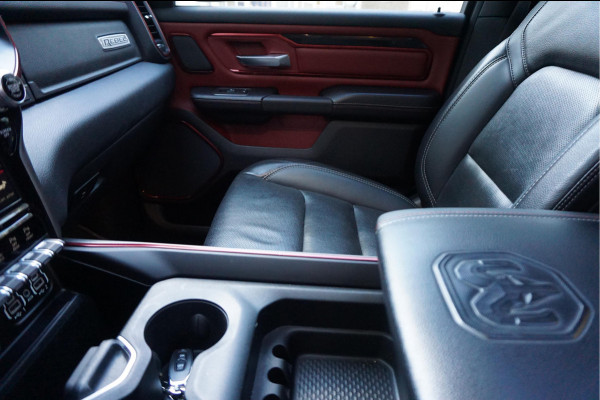 Dodge Ram 1500 5.7 V8 4x4 Crew Cab Rebel Sport | Luchtvering PANO -dak | Black Line | Off Road | Groot Navi | Apple CarPlay | Keyless | 20inch | Harman Kardon | Full LED | LPG onderbouw | excl BTW 3/2026 beurt + 4x Banden