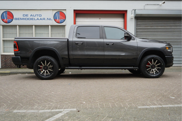 Dodge Ram 1500 5.7 V8 4x4 Crew Cab Rebel Sport | Luchtvering PANO -dak | Black Line | Off Road | Groot Navi | Apple CarPlay | Keyless | 20inch | Harman Kardon | Full LED | LPG onderbouw | excl BTW 3/2026 beurt + 4x Banden