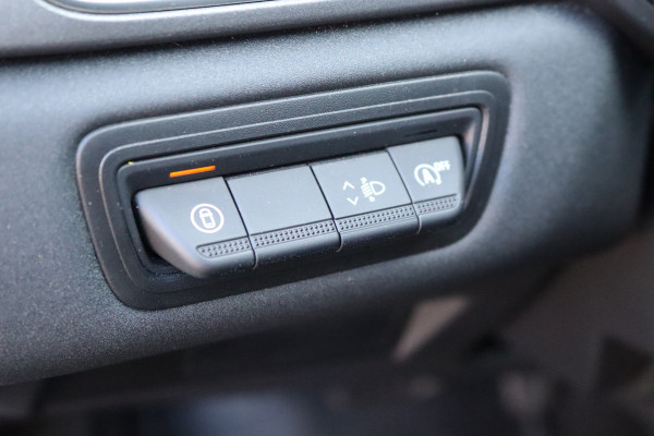 Renault Captur 1.3TCE 160PK Automaat MHEV Techno Camera/Carplay/Cruise-control/Parkeerhulp