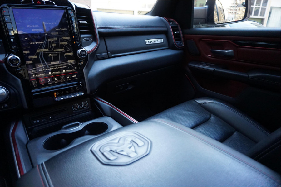 Dodge Ram 1500 5.7 V8 4x4 Crew Cab Rebel Sport | Luchtvering PANO -dak | Black Line | Off Road | Groot Navi | Apple CarPlay | Keyless | 20inch | Harman Kardon | Full LED | LPG onderbouw | excl BTW 3/2026 beurt + 4x Banden