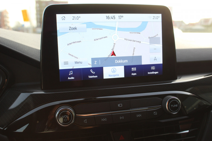 Ford Kuga 2.5-225pk Plug-in Hybrid ST-Line X. Hybride rijden voor een reële prijs ! Adaptive Cruise Control, Stoel-, achterbank, stuur- en voorraamverwarming, autm. airco dual, camera v+a, elektr. achterklep, side- en lane assist etc.