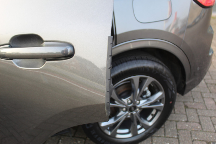 Ford Kuga 2.5-225pk Plug-in Hybrid ST-Line X. Hybride rijden voor een reële prijs ! Adaptive Cruise Control, Stoel-, achterbank, stuur- en voorraamverwarming, autm. airco dual, camera v+a, elektr. achterklep, side- en lane assist etc.