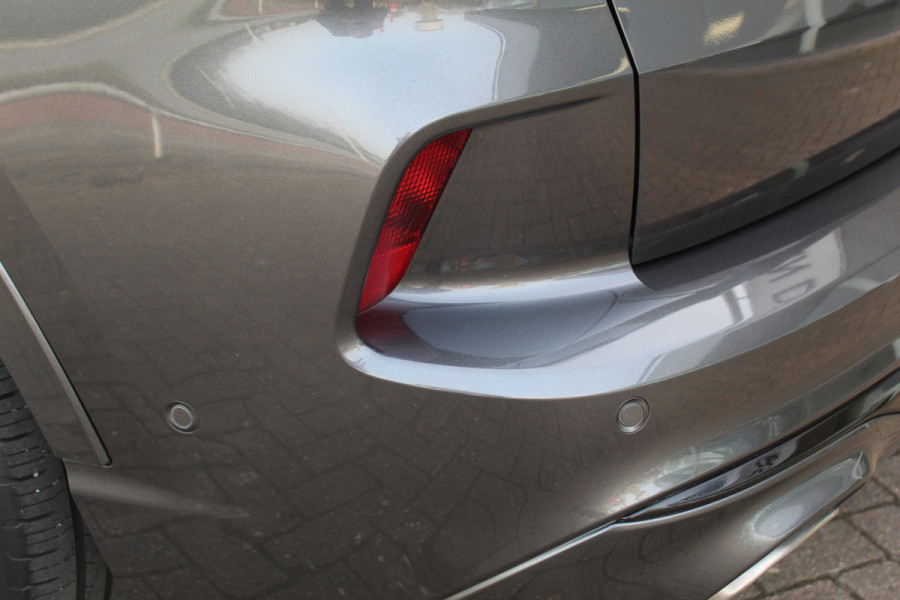 Ford Kuga 2.5-225pk Plug-in Hybrid ST-Line X. Hybride rijden voor een reële prijs ! Adaptive Cruise Control, Stoel-, achterbank, stuur- en voorraamverwarming, autm. airco dual, camera v+a, elektr. achterklep, side- en lane assist etc.