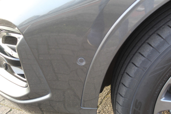 Ford Kuga 2.5-225pk Plug-in Hybrid ST-Line X. Hybride rijden voor een reële prijs ! Adaptive Cruise Control, Stoel-, achterbank, stuur- en voorraamverwarming, autm. airco dual, camera v+a, elektr. achterklep, side- en lane assist etc.