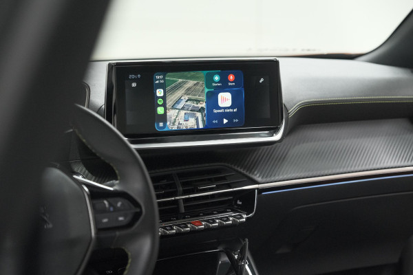 Peugeot 2008 PureTech 130 GT Pack | Leer-pakket | Camera | Dodehoekdetectie | Apple Carplay | Stoelverwarming