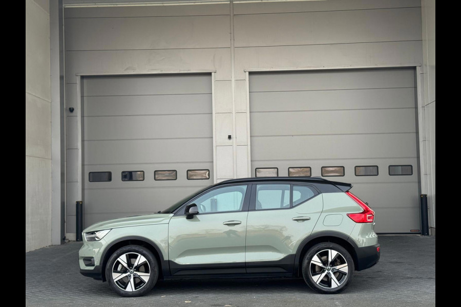 Volvo XC40 Recharge P8 AWD 408 pk R-Design, afneembare trekhaak, stoelverwarming, 1 e eigenaar, NL auto met nap