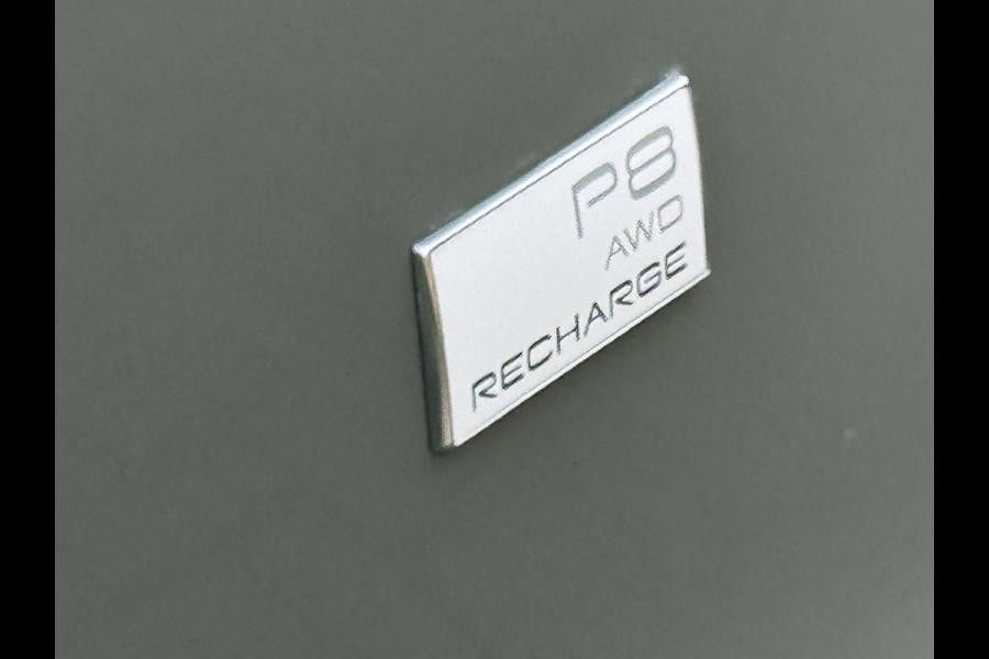 Volvo XC40 Recharge P8 AWD 408 pk R-Design, afneembare trekhaak, stoelverwarming, 1 e eigenaar, NL auto met nap